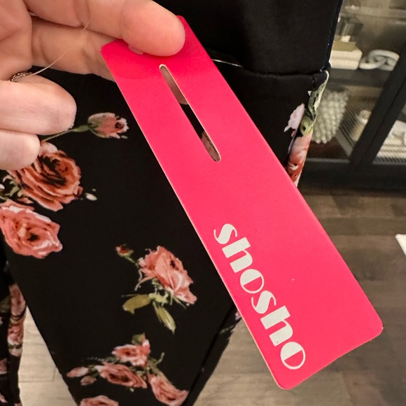 NWT Shosho Floral Leggings w/pockets - Picture 2 of 5